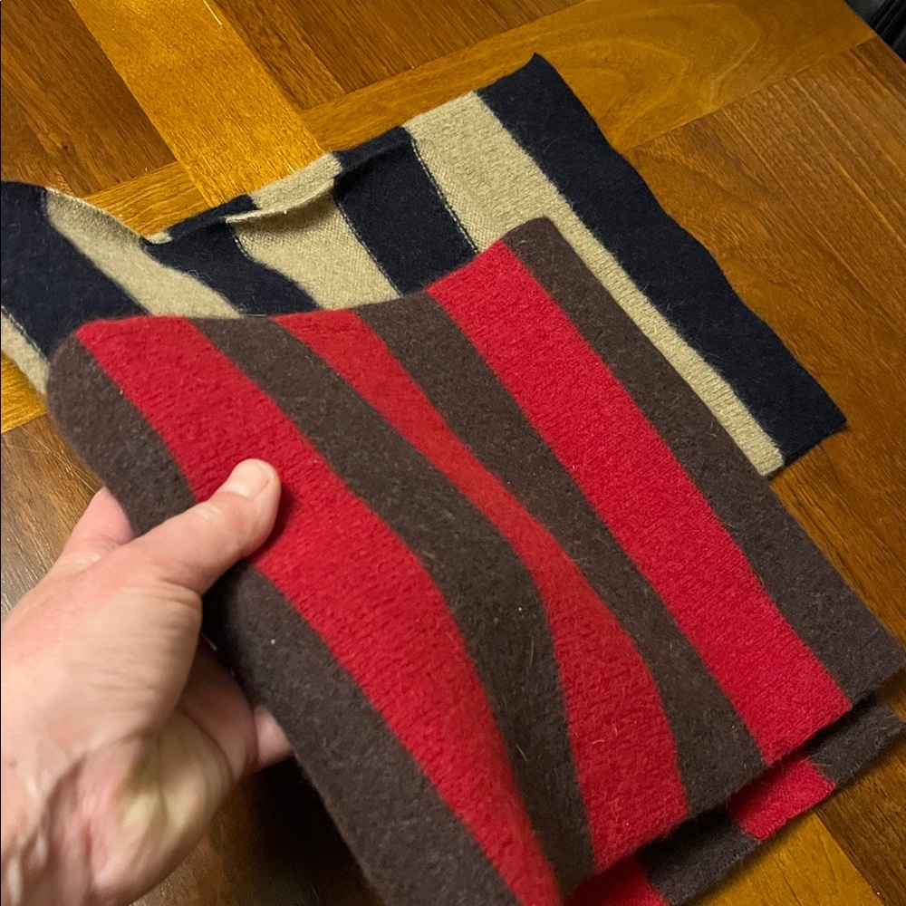 Barneys New York Striped Scarf in Beige, Navy & Red, new! Super soft - Picture 12 of 14